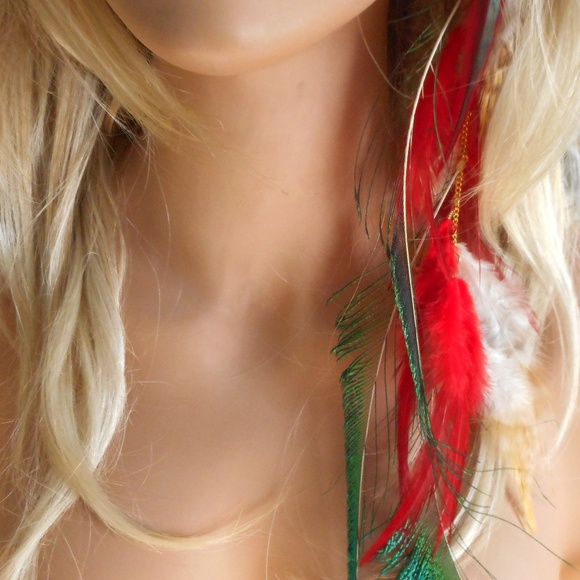 Red Feather Peacock Spears Hair Extension - Picture 3 of 3